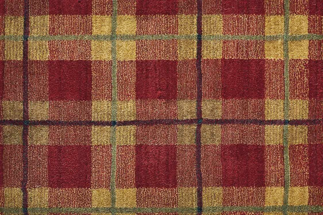 nourison_grandtartan_pt48_red_sample