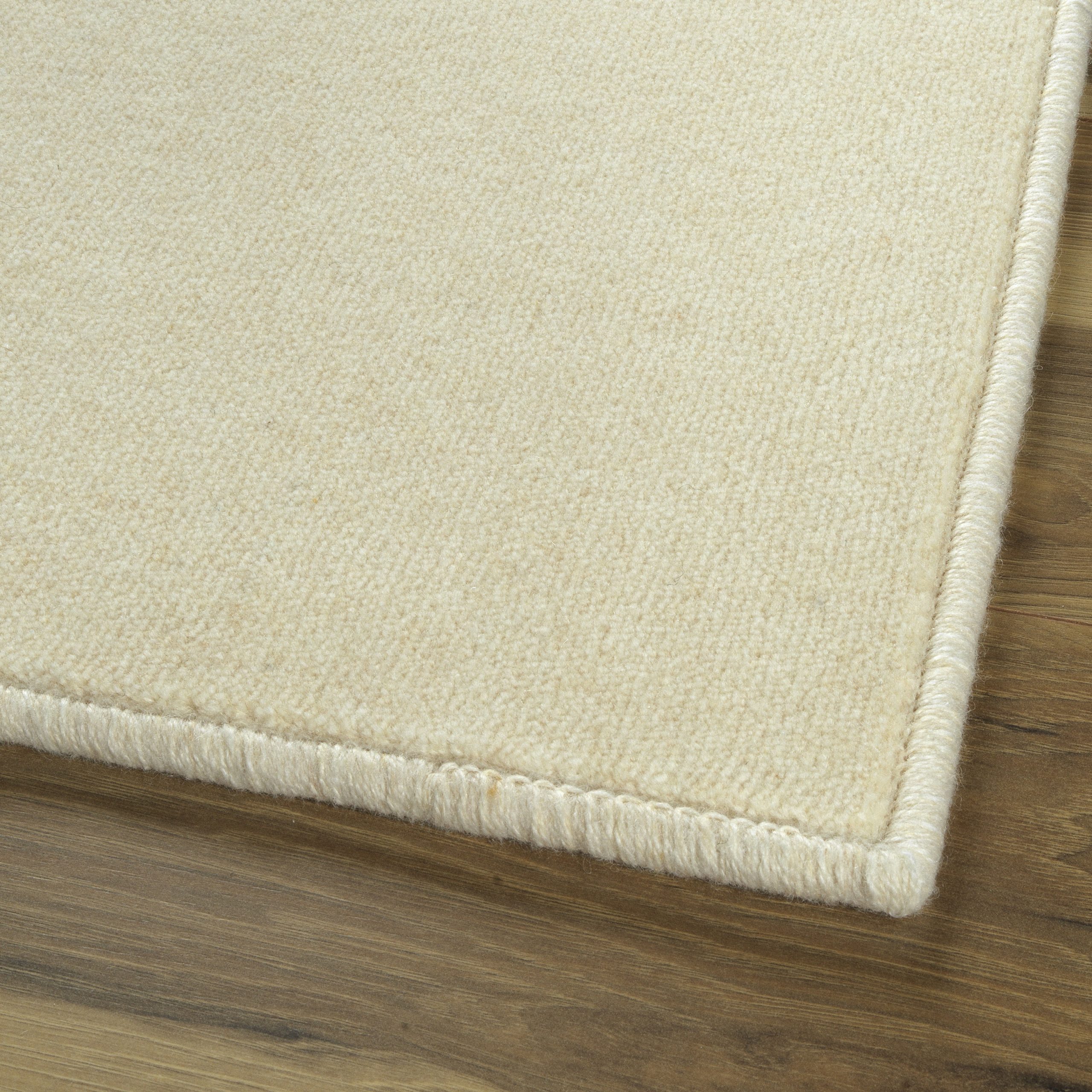 Natural-Velvet_Fresh-Canvas_corner-1-scaled